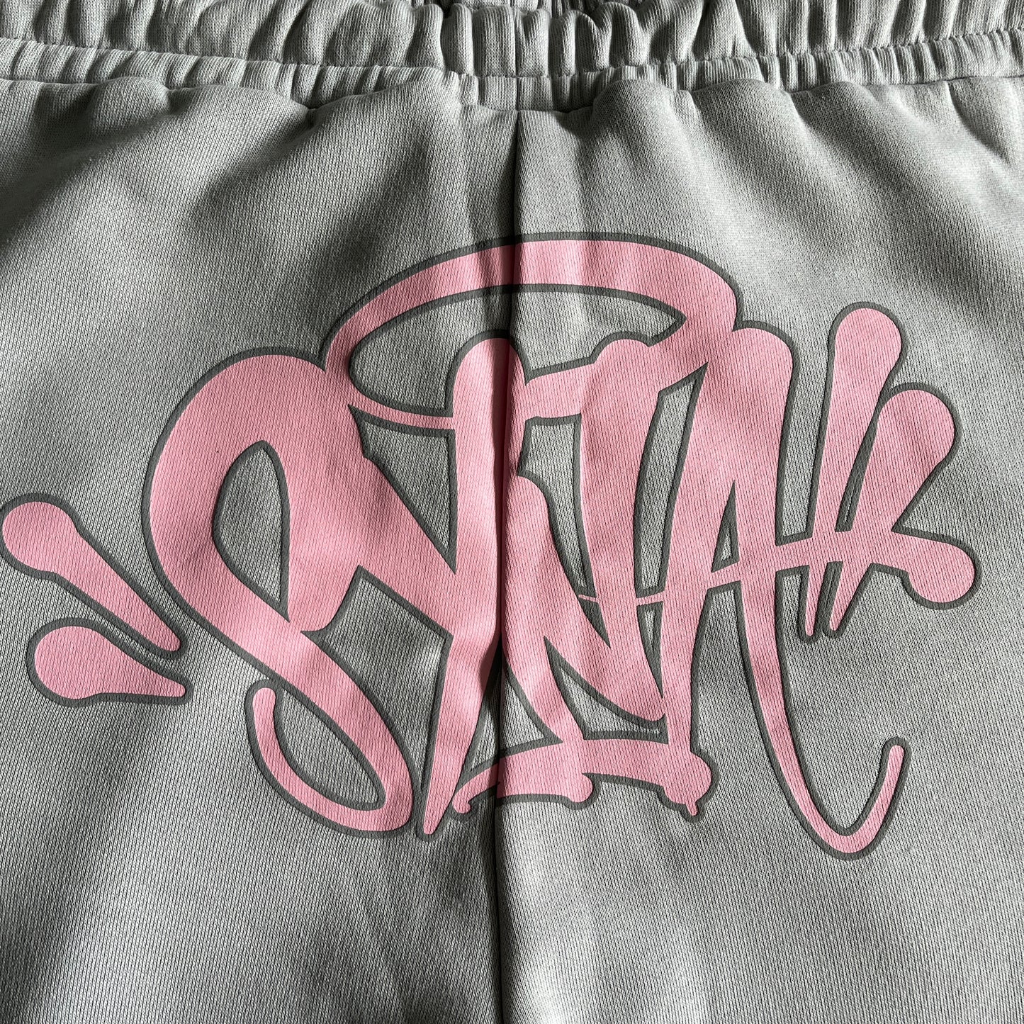 SYNAWORLD “SYNA LOGO” TRACKSUIT – GREY/PINK