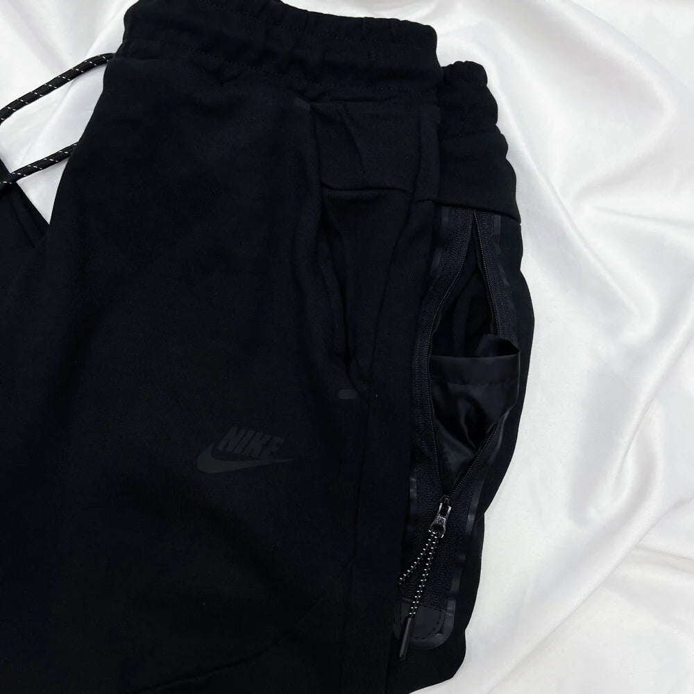 NIKE TECH FLEECE BLACK FULL ZIP TRACKSUIT