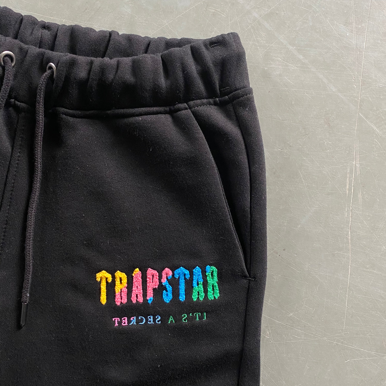 TRAPSTAR IRONGATE ARCH CHENILLE SUMMER SET