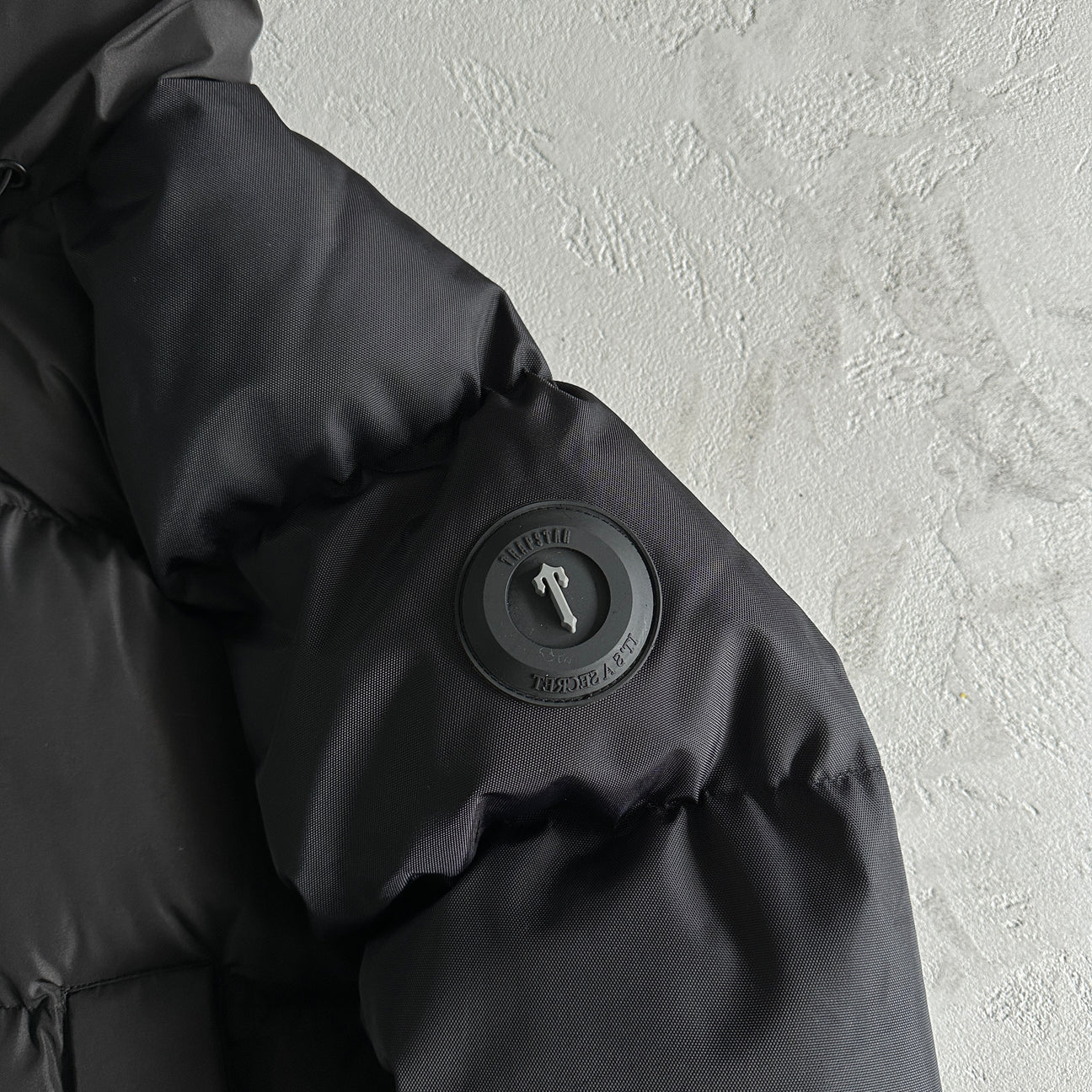 TRAPSTAR DECODED ARCH BLACK PUFFER