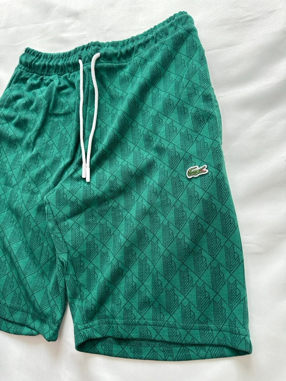 LACOSTE MONOGRAM CLASSIC SHORTS- GREEN