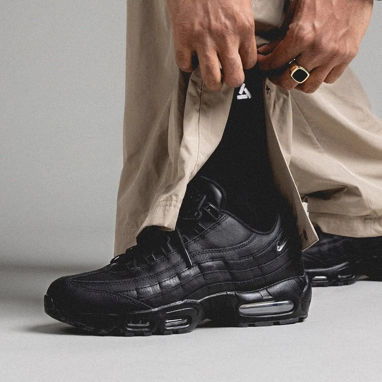 NIKE AIR MAX 95 TRIPLE BLACK