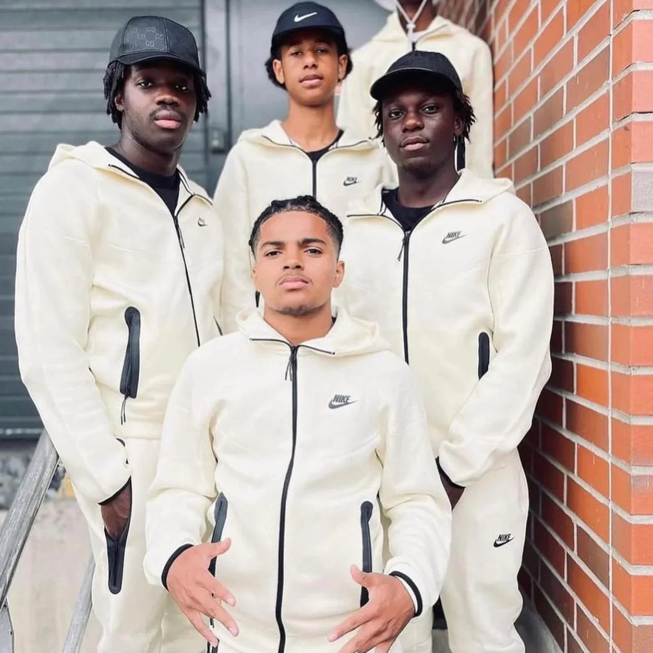 NIKE TECH FLEECE COCONUT MILK WINDRUNNER FULL ZIP