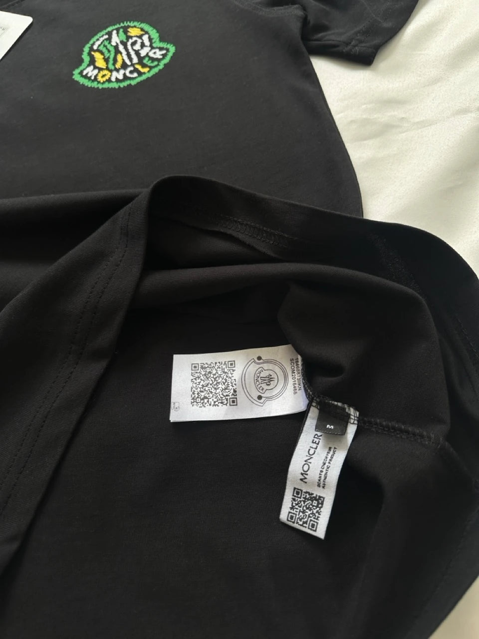 MONCLER GREEN LOGO COTTEN T SHIRT