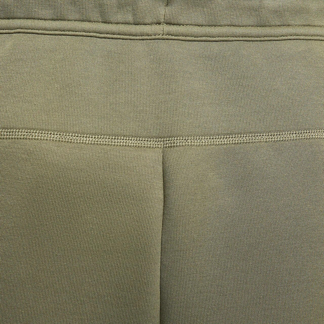 NIKE SPORTSWEAR TECH FLEECE SHORTS