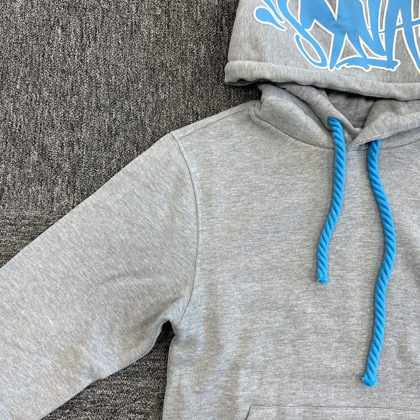 SYNAWORLD “SYNA LOGO” TRACKSUIT – GREY / BLUE