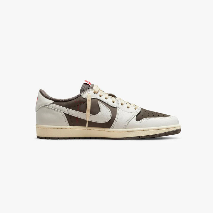 AIR JORDAN 1 RETRO LOW OG SP TRAVIS SCOTT REVERSE MOCHA