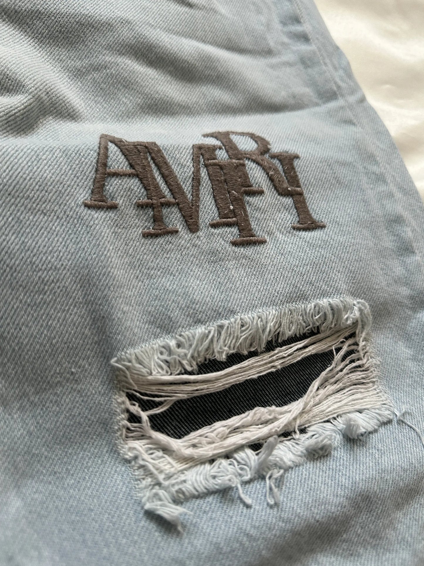 AMIRI BAGGY JEANS - ICE BLUE