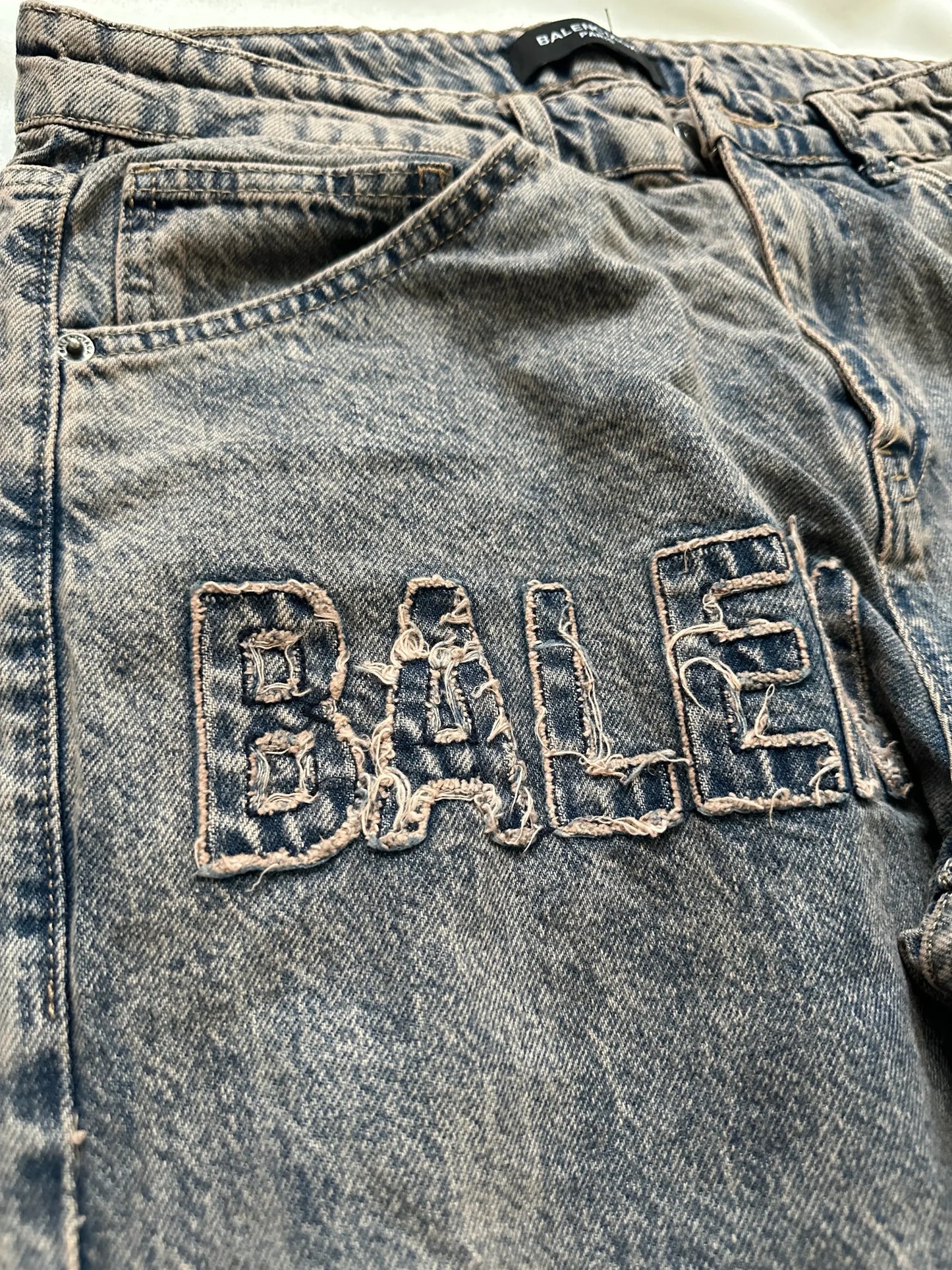 BALENCIAGA FRONT LOGO BAGGY JEANS